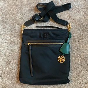 Tory Burch- Perry Nylon Swingpack